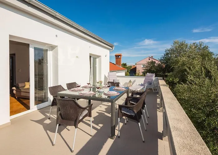 With Parking Space - 18532 Apartman Vir