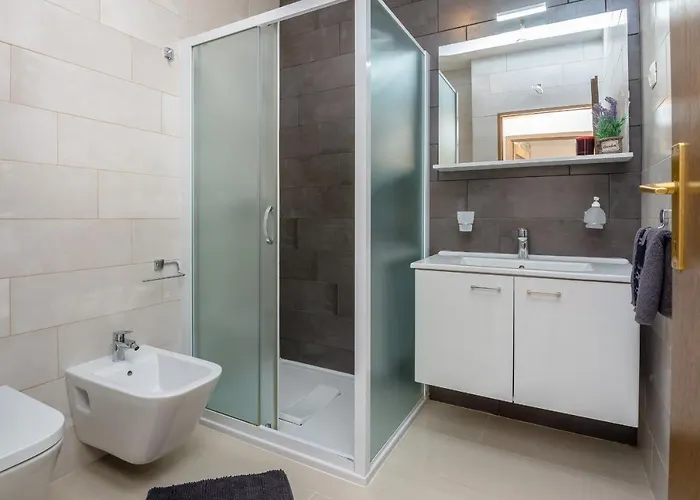 With Parking Space - 18532 Apartman